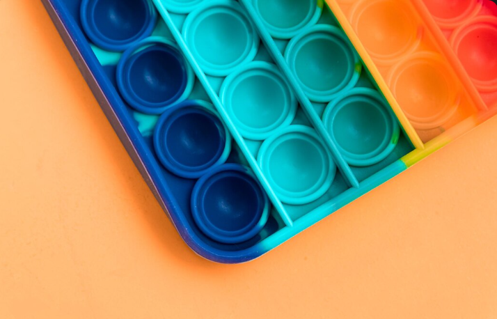 Por que os moldes para injeção de plásticos são essenciais na fabricação de peças de qualidade?