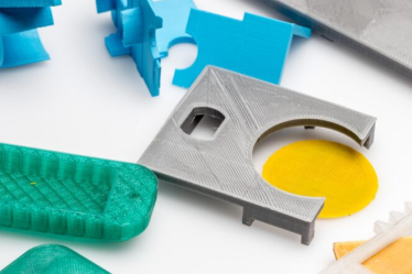 Moldes de injeção termoplásticos sob medida: personalização para cada projeto