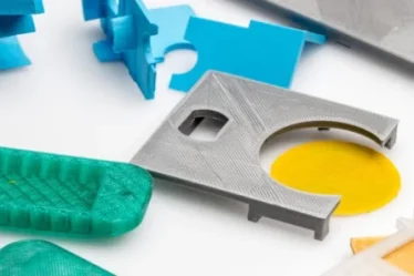 Moldagem por injeção: benefícios do processo e onde realizar com segurança